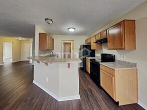 7276 Burlat Ln in Noblesville, IN - Foto de edificio - Building Photo