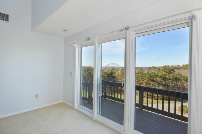 27 Ships View Terrace in Bourne, MA - Building Photo - Building Photo