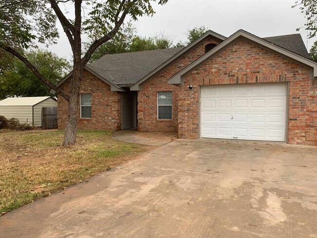 2406 S 16th St in Waco, TX - Building Photo - Building Photo