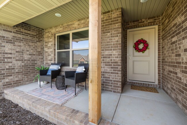 1353 N Sandy Creek Cir in Nixa, MO - Building Photo - Building Photo
