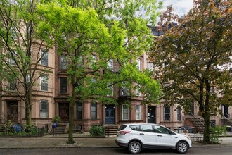 404 2nd St in Brooklyn, NY - Foto de edificio - Building Photo