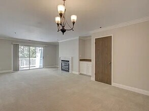 1370 Las Juntas Way in Walnut Creek, CA - Building Photo - Building Photo