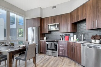 400 San Antonio Rd in Mountain View, CA - Building Photo - Building Photo