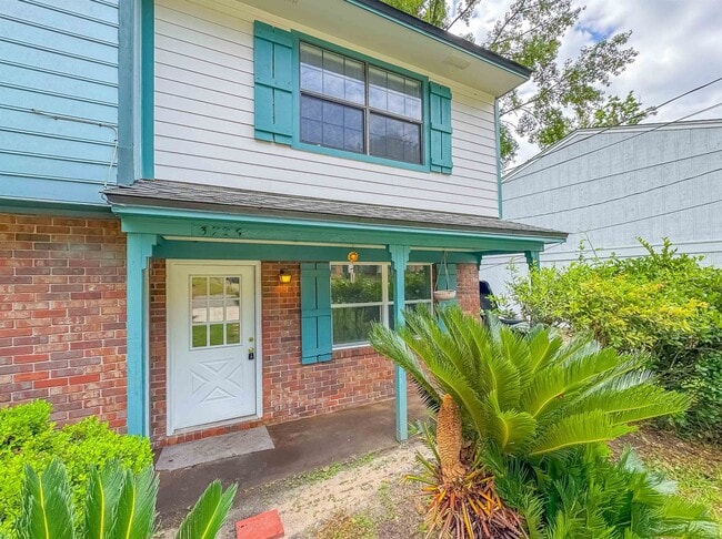 property at 3725 Aksarben Dr