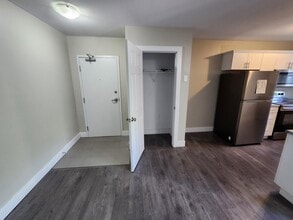 4 Mitchell St in Saint John, NB - Building Photo - Building Photo