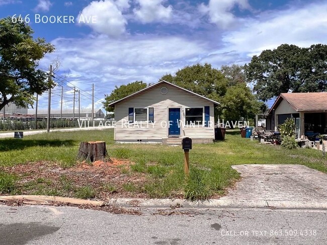 646 Booker Ave in Lake Wales, FL - Foto de edificio - Building Photo