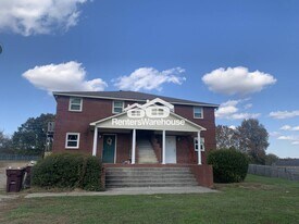 27783 Pinedale Rd in Ardmore, AL - Building Photo