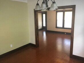 2056 Bunts Rd, Unit Down Unit in Lakewood, OH - Building Photo - Building Photo