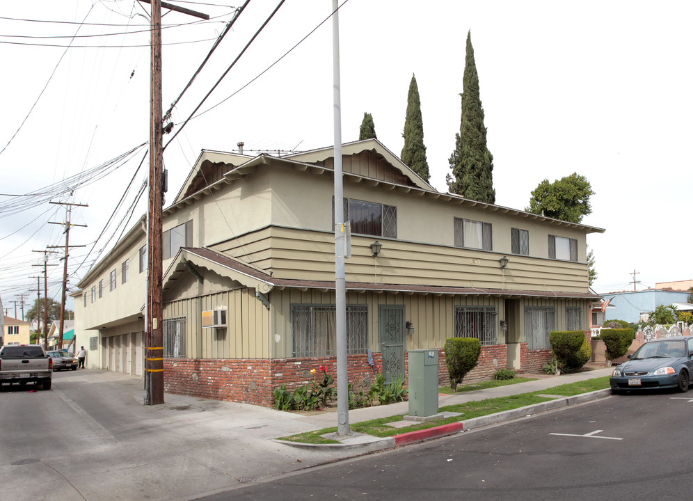 6363 Cedar St in Huntington Park, CA - Building Photo