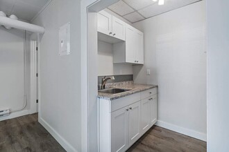 Granville Apartments in Regina, SK - Building Photo - Building Photo