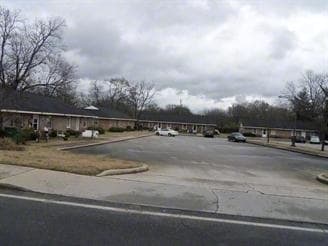 Madison Square Apartments in Monroe, GA - Building Photo