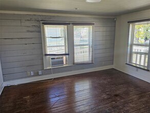 5118 Pine Ave in Pasadena, TX - Building Photo - Building Photo