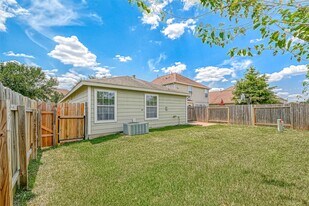 22138 Orchard Dale Dr in Spring, TX - Building Photo