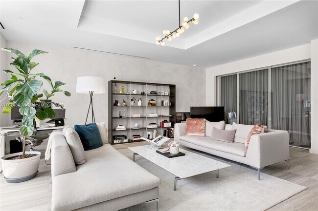 4701 Meridian Ave in Miami Beach, FL - Building Photo - Building Photo