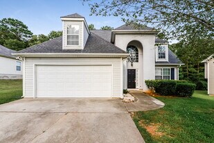 394 Summer Hill Cir in Stockbridge, GA - Building Photo