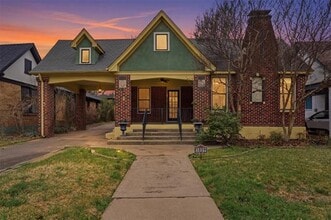 1039 N Winnetka Ave in Dallas, TX - Building Photo - Building Photo