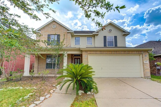 property at 7107 Thistlewood Park Ct