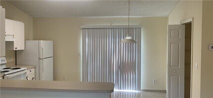 8566 99th Ave in Vero Beach, FL - Building Photo - Building Photo