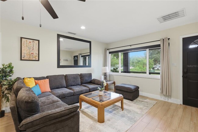 2341 Devon Ct