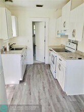 104 NE 4th Ave in Delray Beach, FL - Building Photo - Building Photo
