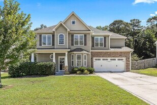 322 Landing Ln in Sneads Ferry, NC - Building Photo