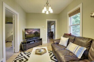 711 University Ave SE in Minneapolis, MN - Building Photo - Building Photo