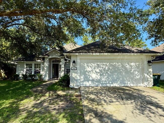 property at 2462 Coachman Lakes Dr