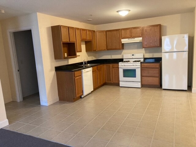 235 Pearl St in Essex, VT - Building Photo - Building Photo