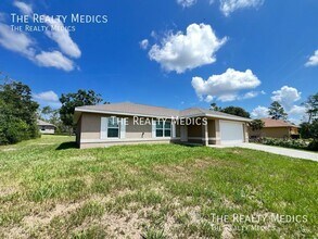 2427 SW 168th Loop in Ocala, FL - Foto de edificio - Building Photo
