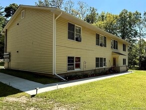 87 Oregon Trail in Pine Bush, NY - Building Photo - Building Photo