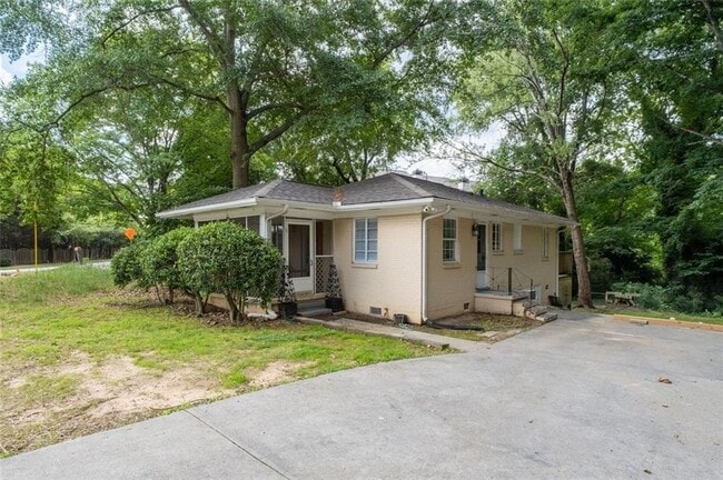property at 1401 Briarwood Rd NE