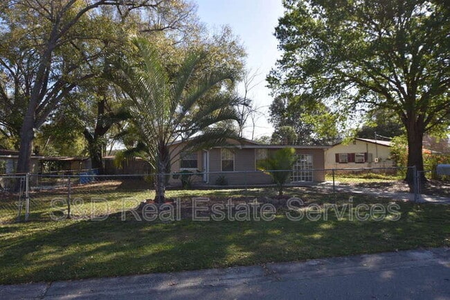 property at 105 Flamingo Dr