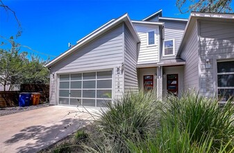 1102 Saucedo St in Austin, TX - Building Photo - Building Photo