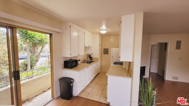 818 7th St in Santa Monica, CA - Building Photo - Building Photo