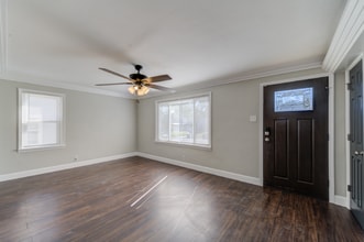 9701 Echo Ln in St. Louis, MO - Foto de edificio - Building Photo