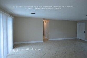 2833 NE 35th St in Lighthouse Point, FL - Building Photo - Building Photo