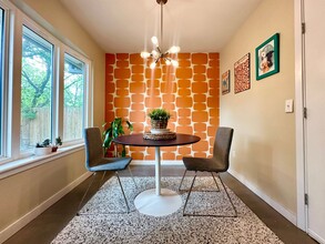 2707 Ashdale Dr in Austin, TX - Building Photo - Building Photo