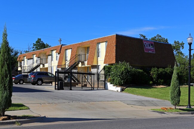 910 at Midtown in Oklahoma City, OK - Building Photo - Building Photo