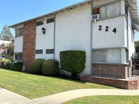 224 W Palm Ave, Unit E-5 in Monrovia, CA - Building Photo