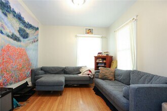 290 Laburnam Crescent in Rochester, NY - Building Photo - Building Photo
