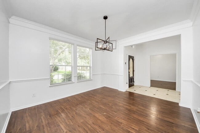 property at 1605 Spring Glen Ln