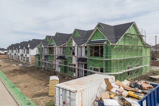 Villas of Doe Creek Townhomes in Little Elm, TX - Building Photo