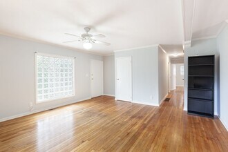 3268 Campbell Rd SE in Smyrna, GA - Foto de edificio - Building Photo