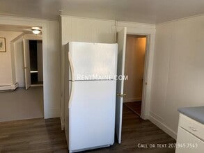 97 Center St in Bangor, ME - Building Photo - Building Photo