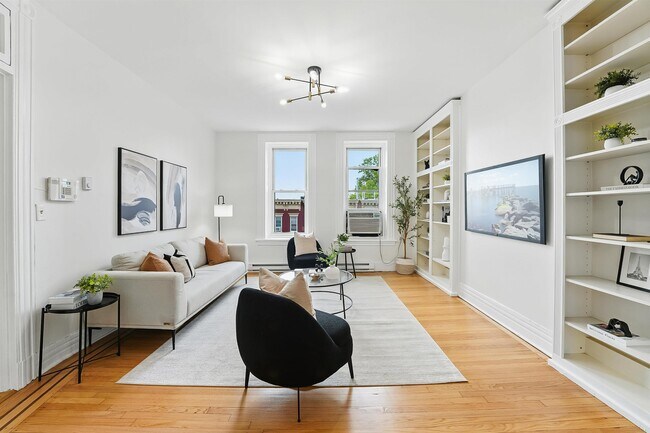 821 Washington St in Hoboken, NJ - Building Photo - Building Photo