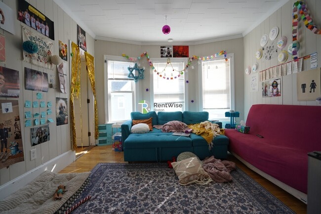 property at 27 Emery St