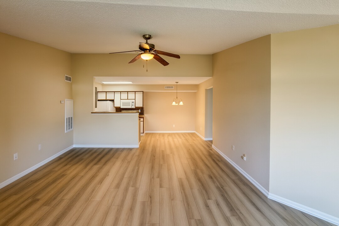 12750 Equestrian Cir in Ft. Myers, FL - Building Photo