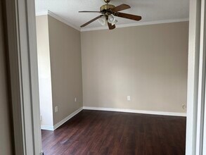 8023 Bayou Fountain Ave in Baton Rouge, LA - Foto de edificio - Building Photo