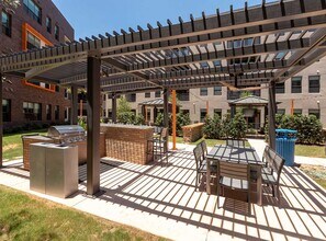 2402 Aldrich St, Unit A-.0110 in Austin, TX - Building Photo - Building Photo