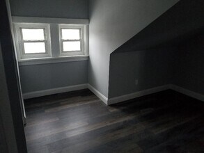 353 Oakland Ave in Pittsburgh, PA - Building Photo - Building Photo